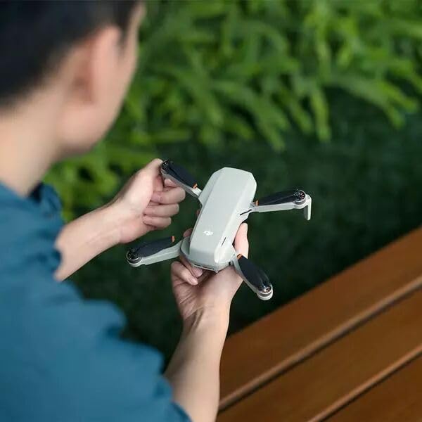 DJI Mini 4K, Drohne mit 4K UHD Kamera, unter 249 g
